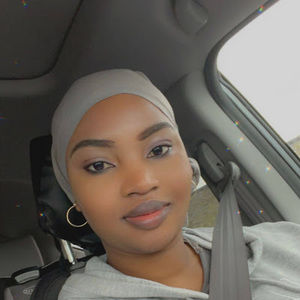 Meet your Posher, Bintou